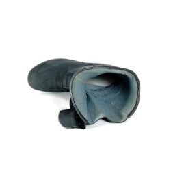 Used black leather Gaerne unisex adventure touring boots in size 42/43. Condition is good at 7.5/10 with small scratches from normal use. Features extensive protection for heel, toes, gear lever, ankle, and shin. Originally waterproof, but the membrane has aged so full waterproofness cannot be guaranteed.