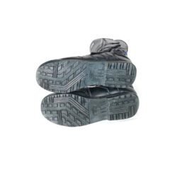 Used black and blue leather sports touring boots in size 43. Condition is fair at 6/10 with small scratches from normal use. Features protection for heel, toes, gear lever, ankle, and shin. The waterproof membrane is no longer functional.