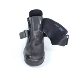 A pair of black leather Daytona short boots in size 39, in like-new condition. The boots feature a Climate waterproof membrane and protective reinforcements on the toes, heels, ankles, and a reinforced sole with gear and brake lever protection.