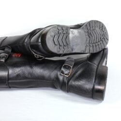 Robur Vintage black leather motorcycle boots, size 44 — classic vintage-style touring boots with reinforced toe, heel, and shin protection, non-waterproof design, and good condition showing light wear and leather wrinkles.