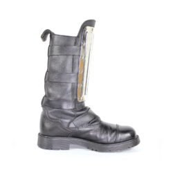 A pair of black leather Chopper-style cruiser boots by Underground Shoes in size 39. The boots feature a classic English design with metallic hardware accents and protective reinforcements on the toe, shin, and heel. They are in very good condition with minor wear marks.