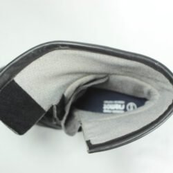 Size: 37 Discover the Hein Gericke Touring and Street Boots, engineered for long-distance comfort and safety. The full-grain leather construction features anti-slip sole and good foot protection. Styling: Touring / Street. Materials: Leather. Color: Black. Condition: Very good. Protection: Toes, heel , ankles, reinforced sole and gear and brake lever. Waterproofing: No. To take into consideration: The boots shows minor wear marks and wrinkles on the leather caused by minimal use.