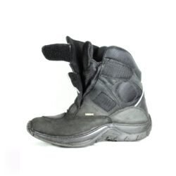 A pair of black REDBIKE lightweight short motorcycle boots, size 42, in good condition. Made of waterproof nubuck leather and textile with a HIPORA membrane, featuring ABS ankle protectors, a reinforced sole, and an antibacterial removable insole for urban riding.