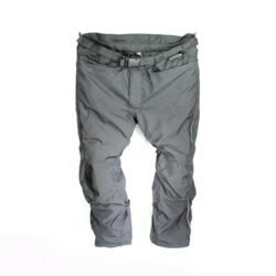 Size: 6XL / 27 (145-160 cm waist diameter, stretch) Polo all weather riding pants. These pants offer multiple pockets. They also are made of the Cordura textile, which is very robust against abrasion. They also have membrane ventilation system in case you ride during a hot day but also a themal lining for the colder days.The trouser comes with it's own belt for a perfect fit and also offer multiple other adjustments. Styling: Touring / Street. Materials: Textile. Color: Black. Condition: Very good. Protection: Hips. Waterproofing: Yes* (PoloTex membrane. We highly recommend to re-impregnate the garment with a specific water-repellent spray for better result). To take into consideration: The pants show minor wear marks.